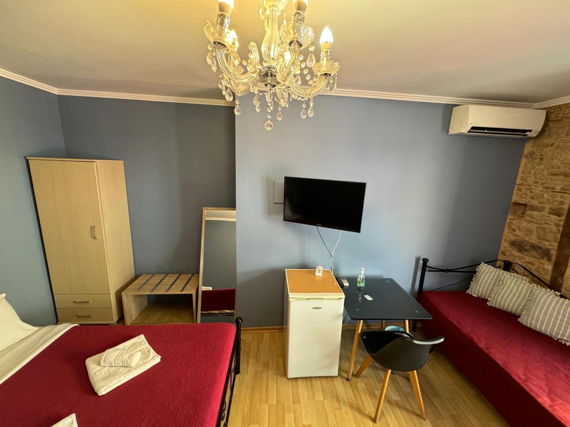 Ionia Rooms Chios Town Extérieur photo
