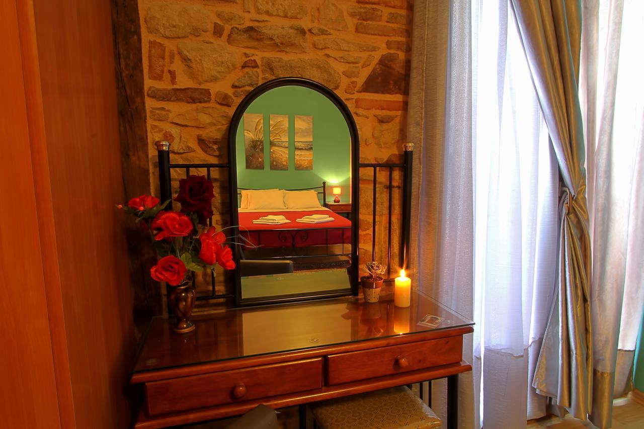 Ionia Rooms Chios Town Extérieur photo